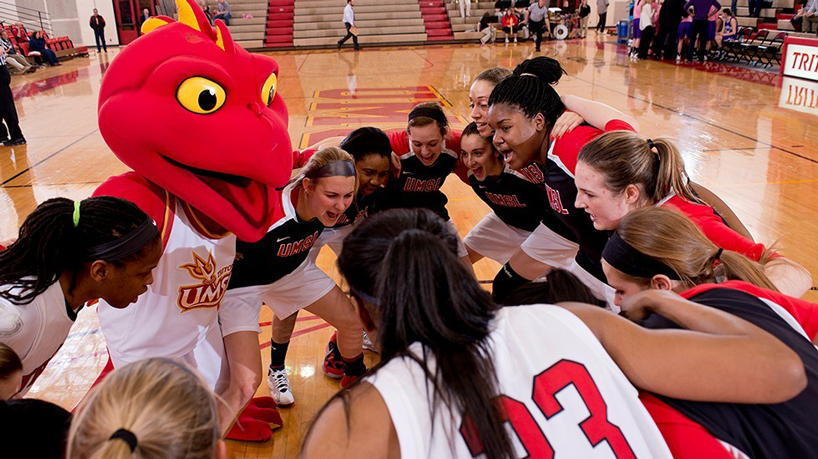 Women&#39;s basketball moves up to No. 7 in NCAA Midwest Regional Rankings - UMSL Daily | UMSL Daily