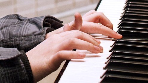 Piano students tickle the ivories