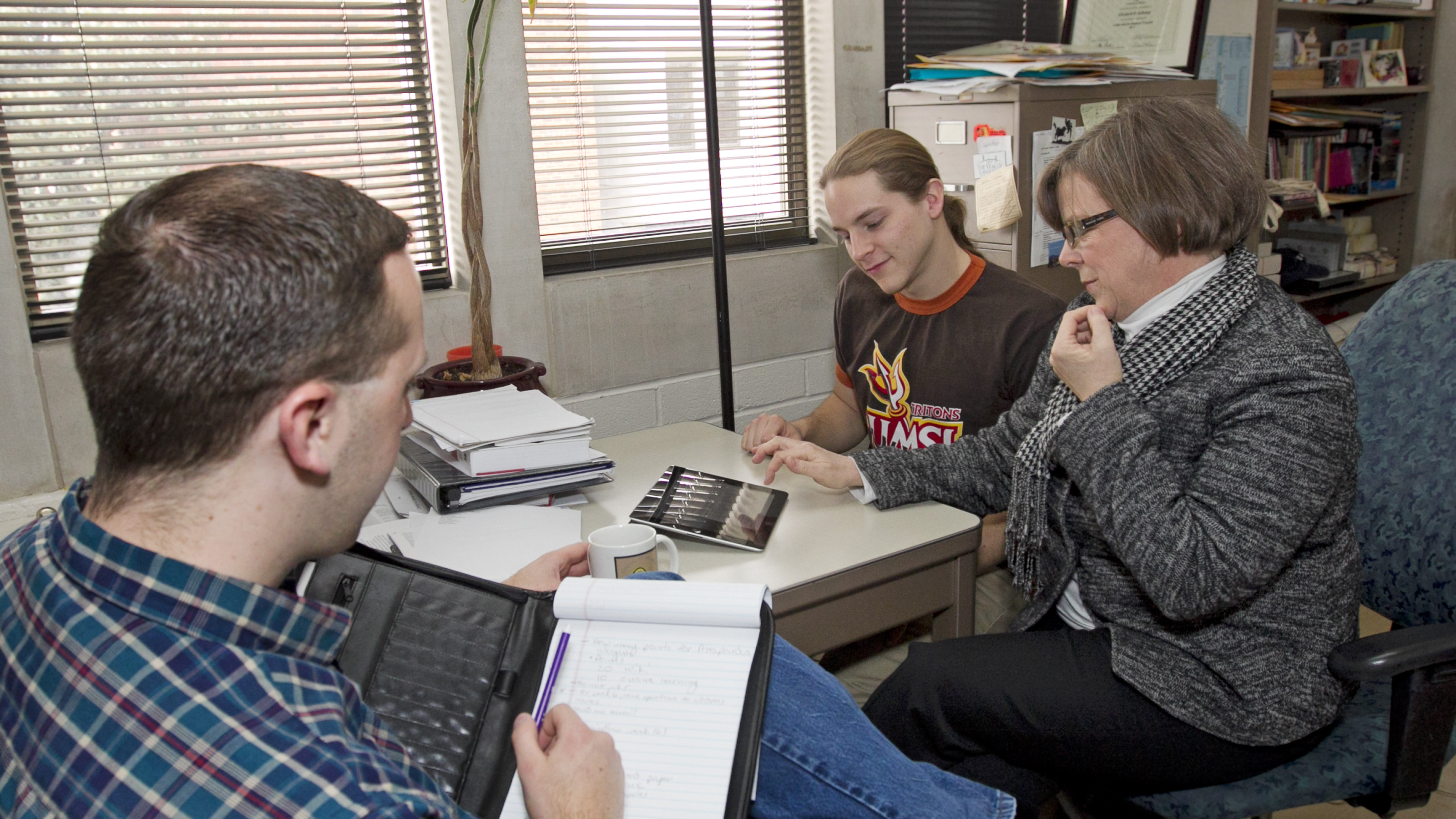 45 faculty start testing iPads, apps for classrooms