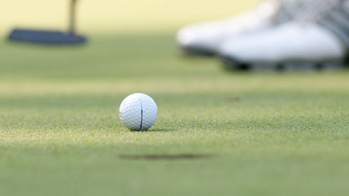 Men’s golf plays 100 holes in fundraising effort