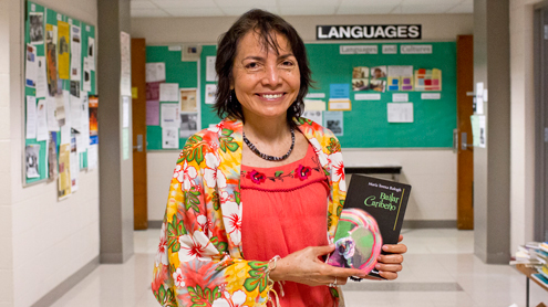 Prestigious Spanish publisher spotlights UMSL instructor’s poems