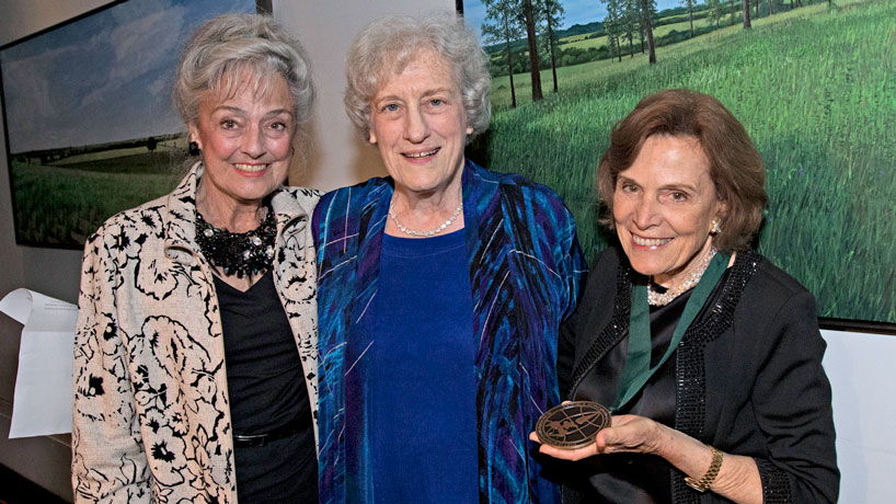 Oceanographer Sylvia Earle honored with Harris Center World Ecology Award