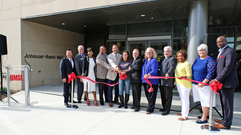 Business college toasts grand opening of Anheuser-Busch Hall