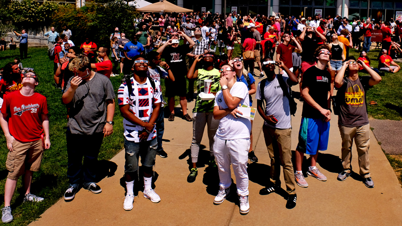 First day of college, first solar eclipse for many UMSL students