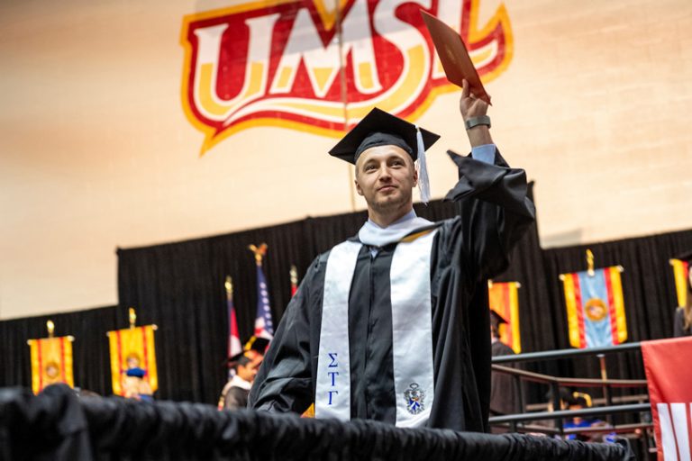 Spring commencement 2019 Celebrating UMSL's newest class of graduates