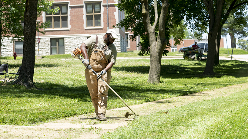 Eye on UMSL: All trimmed up