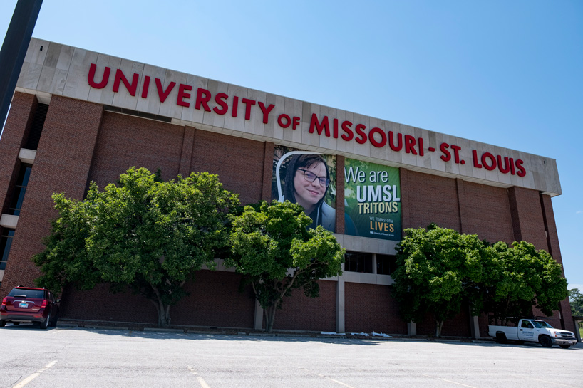 UMSL Triton Store - UMSL University of Missouri St Louis Leopard