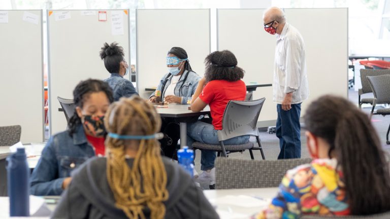 Eye on UMSL: No peeking - UMSL Daily