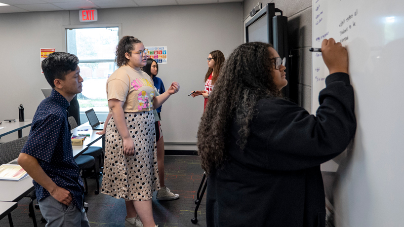 College of Education hosts inaugural Future Teacher Leadership Academy for local high school students