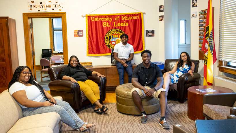 Kayla McKissack, Niana Lewis, Nick Ballenger, Jared Strickland and Kara Johnson in the Provincial House