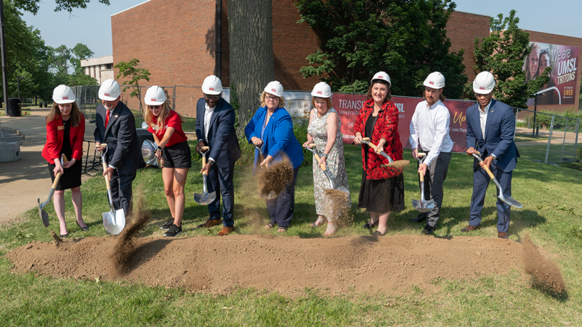 University of Missouri–St. Louis breaks ground on new Richter Family Welcome and Alumni Center