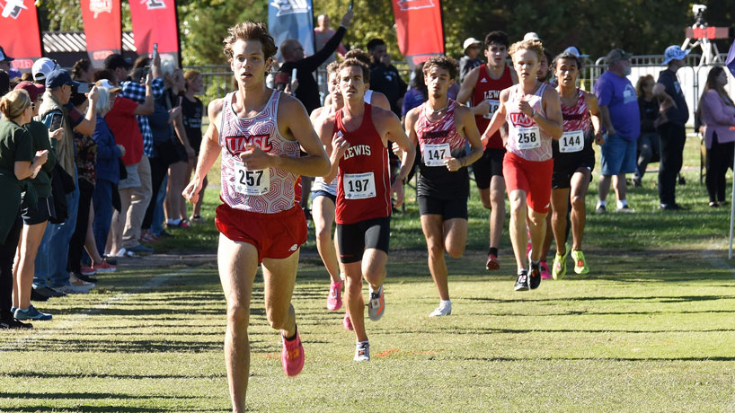 Benjamin VandenBrink makes history as first UMSL runner to compete in NCAA Division II Cross Country Championship