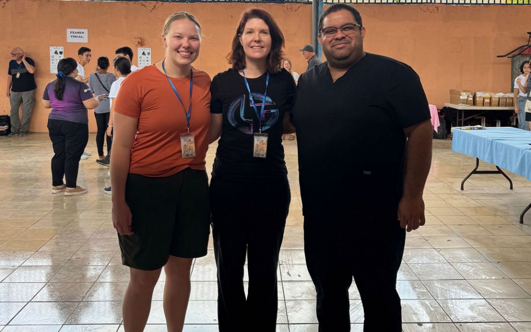 UMSL Optometry graduates Mariah Strahm and Kevin Pizarro-Miller reinvigorate passion for humanitarian work in El Salvador