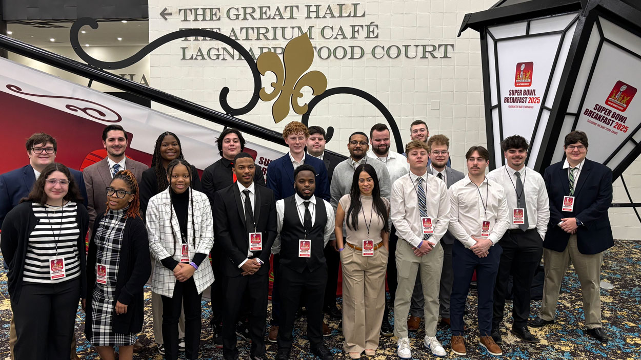 UMSL students and alumni at Super Bowl Breakfast