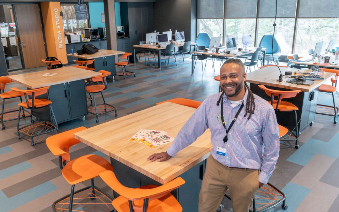 UMSL alum Ja’Mel McCaine running innovative creative lab at Clark Family Library