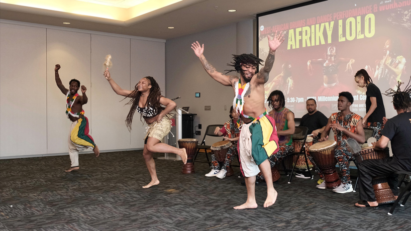 Afriky Lolo dancers