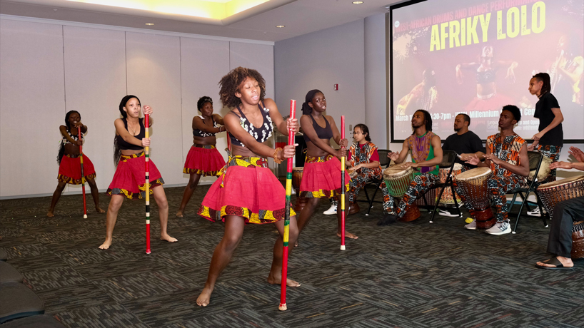 Afriky Lolo dancers