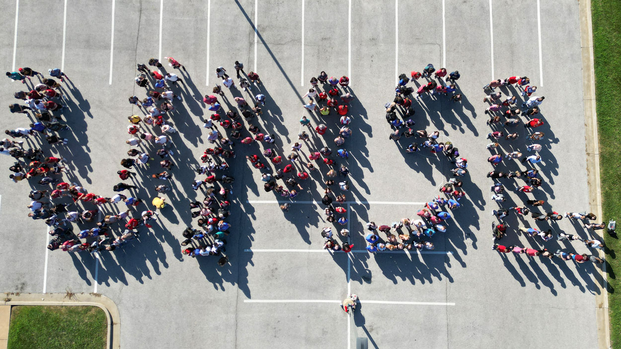New UMSL students spell out the university's letters