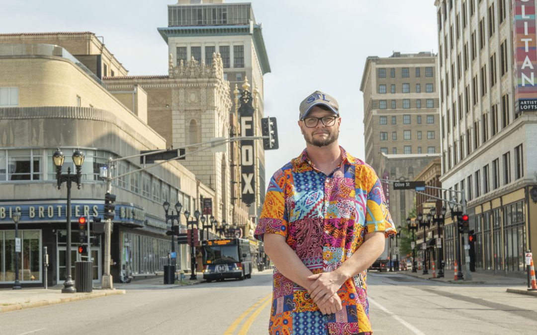 Alum Mark Loehrer helps brings St. Louis history to life through Instagram account