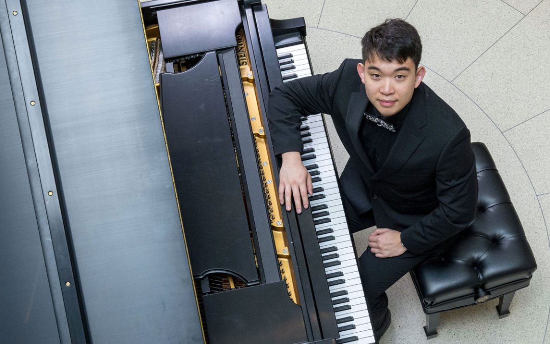 Eric Zhang pursues passion for piano while studying supply chain management