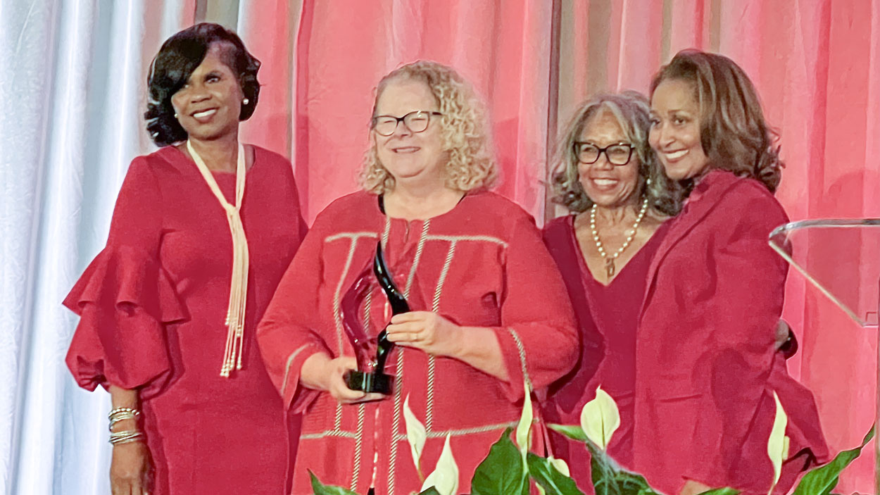 Chancellor Kristin Sobolik receives Girls Inc. of St. Louis' Strong, Smart, and Bold Award