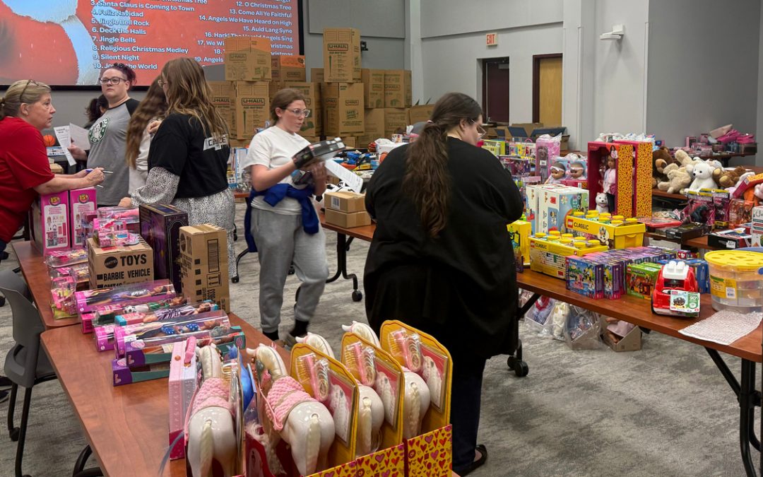 UMSL community comes together for Lakota toy drive