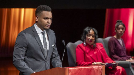 Dr. Hosea Covington delivers the keynote address at the UMSL Bridge Program's annual Saturday Academy Award Recognition Ceremony