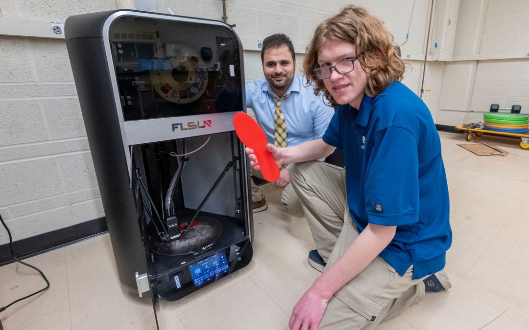 High school student Harlan Sigler gains hands-on research experience during School of Engineering internship