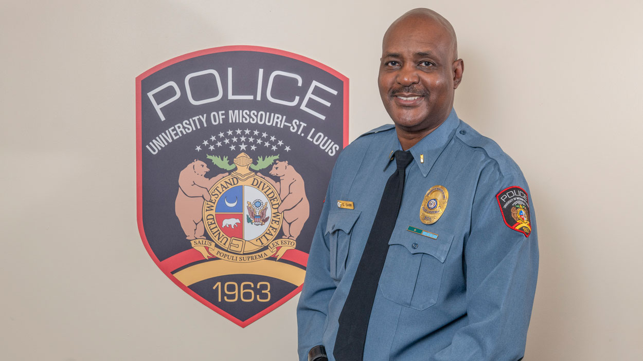 Police captain Cedric Carr