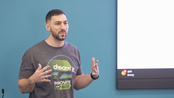 Garrett Duncan, a software engineer at Codefi, speaks during a vibe coding workshop in the UMSL Innovation Center