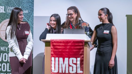 Lúcia Lohmann and her three daughters on stage at the Robert R. Hermann World Ecology Award Gala