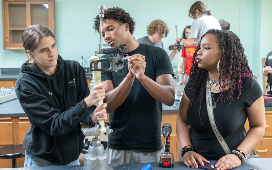 UMSL’s OrthoSummit gives aspiring medical professionals confidence to pursue their dreams