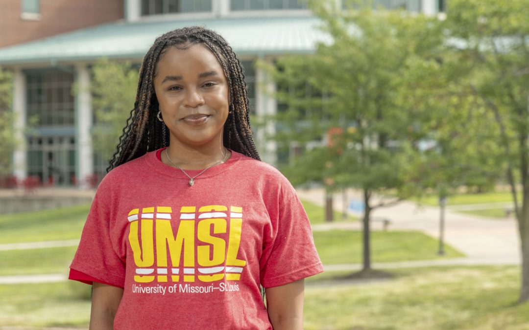 Spring graduate Sara Williams lands job at Mercy with an eye on medical school
