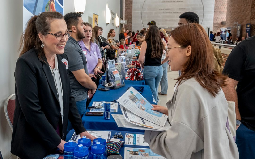 UMSL students explore career paths at Fall Internship and Job Fair