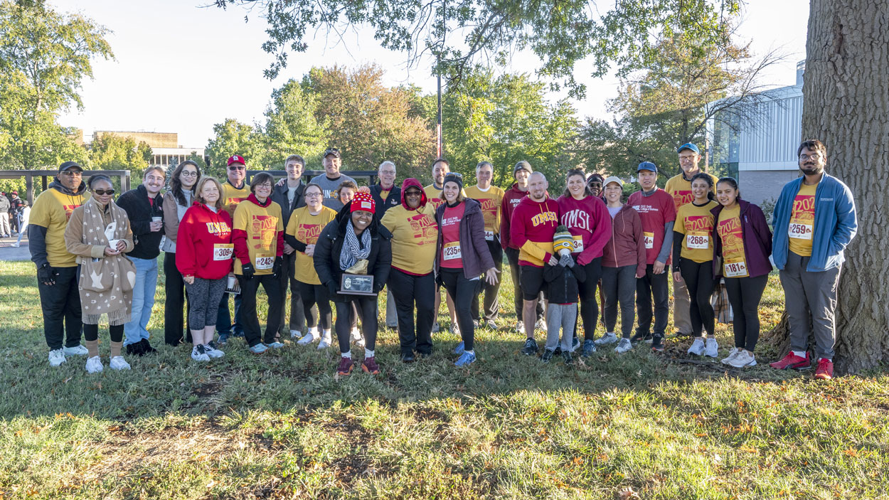 Race participants representing the Ed G. Smith College of Business gathered in Alumni Circle